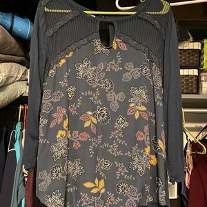 Maurices Blue Floral 3/4 Sleeve Top